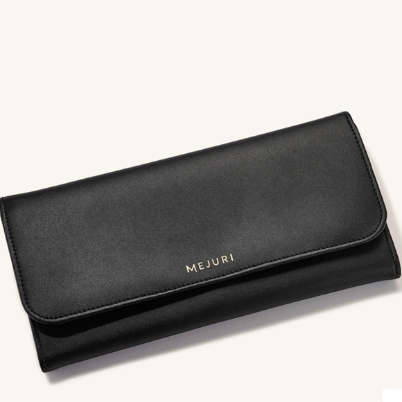 Mejuri jewlery travel case - Picture 15 of 16